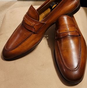 Magnanni slip ons